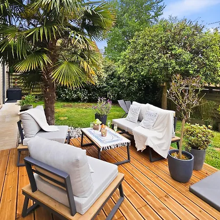 Maison Spacieuse Proche 8 Personnes
