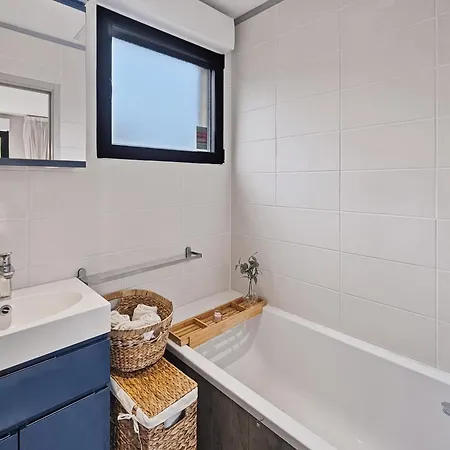 Maison Spacieuse Proche 8 Personnes *